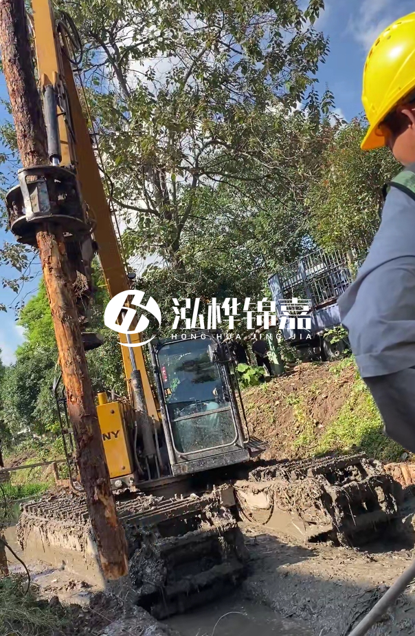 景德鎮(zhèn)河道清淤專業(yè)施工-狹窄河道挖機清理河道的方法？